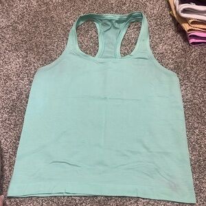 Lulu swiftly tech tank